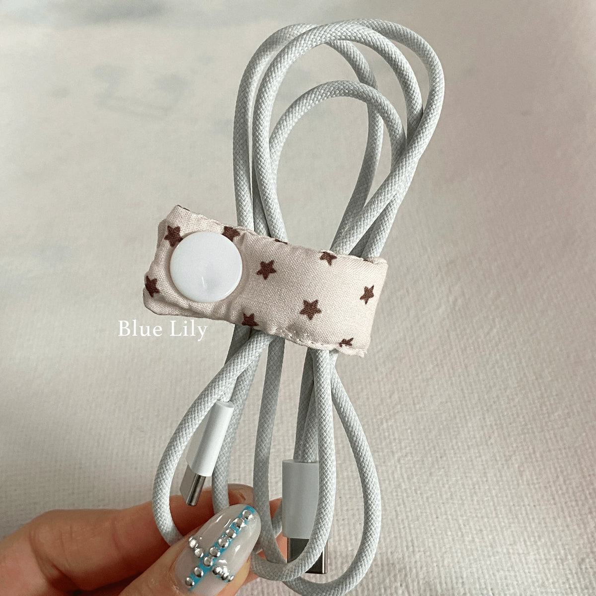 INS Style Star Cable Buckle - Cute Fabric Data Wire Organizer for Portable Headphone & Charging Cable Storage - Ice Cream Cake