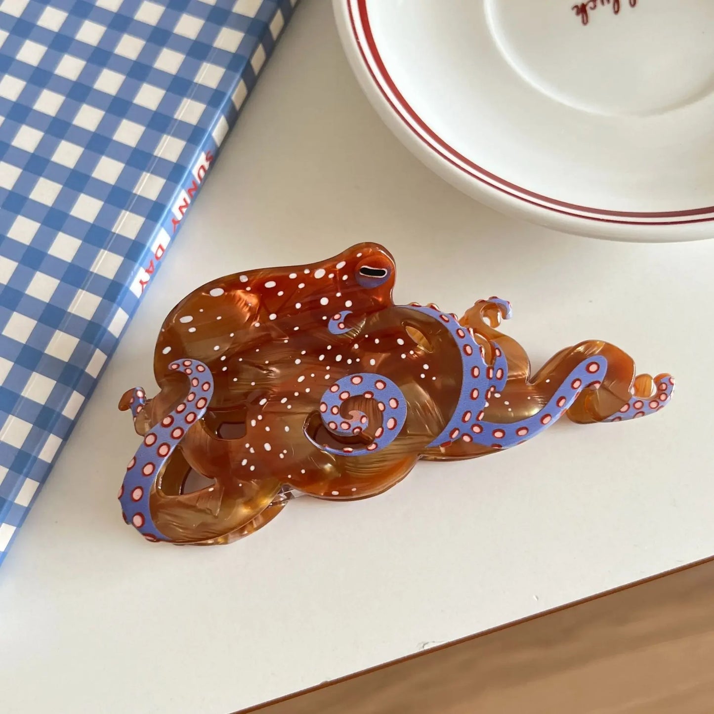 Glossy Acrylic Octopus Hair Claw