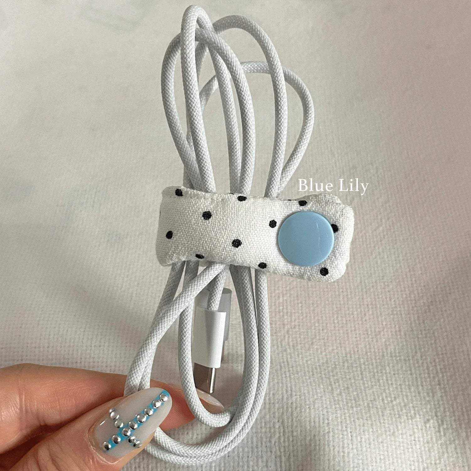 INS Style Star Cable Buckle - Cute Fabric Data Wire Organizer for Portable Headphone & Charging Cable Storage - Ice Cream Cake