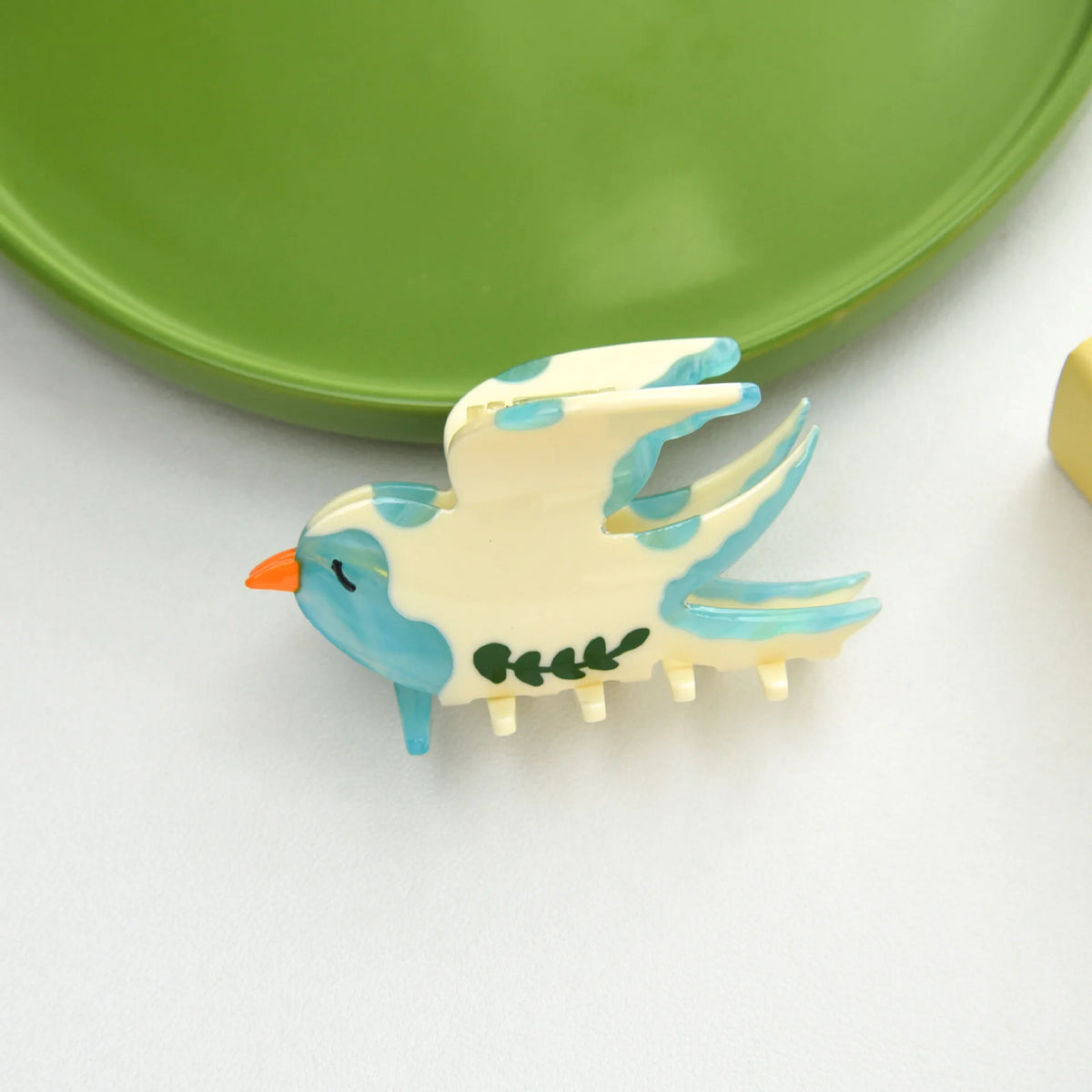 Glossy Acrylic Sparrow Hair Claw Clip