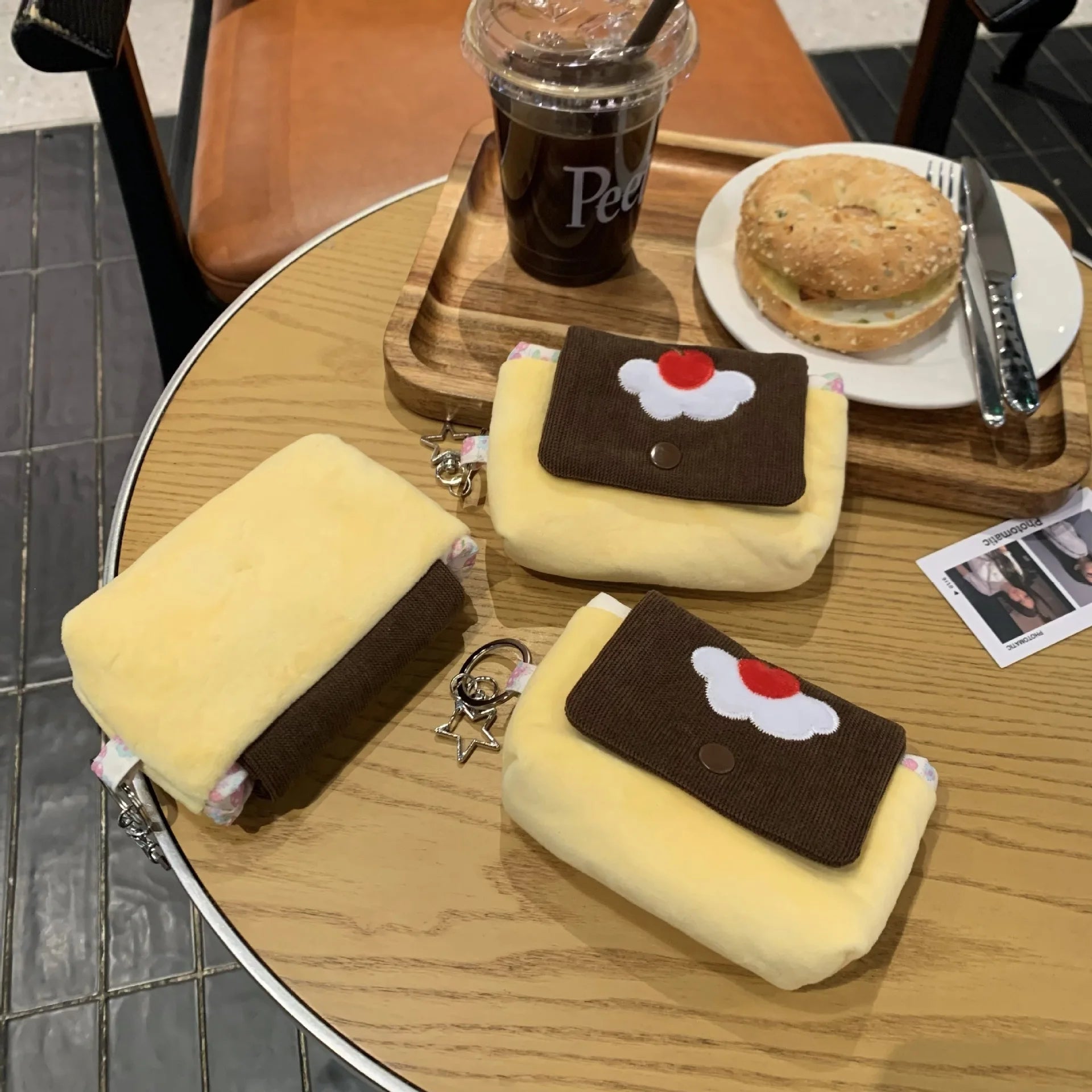 Multifunctional Small Pouch for Girls Cute Cherry Pudding Plush Coin Purse Mini Cartoon Portable Wallet for Cards Earphones Case - Ice Cream Cake