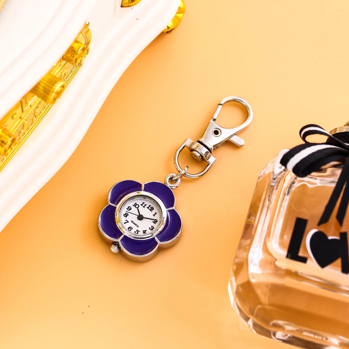 y2K Pop Daisy Clip-On Keychain Watch