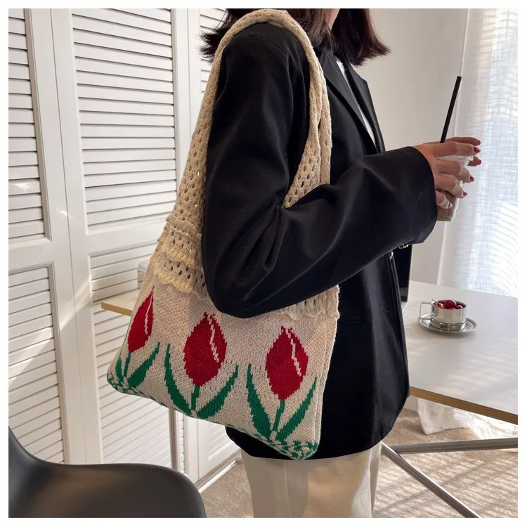 Retro Knitted Tulips Tote Bag (4 Colours)