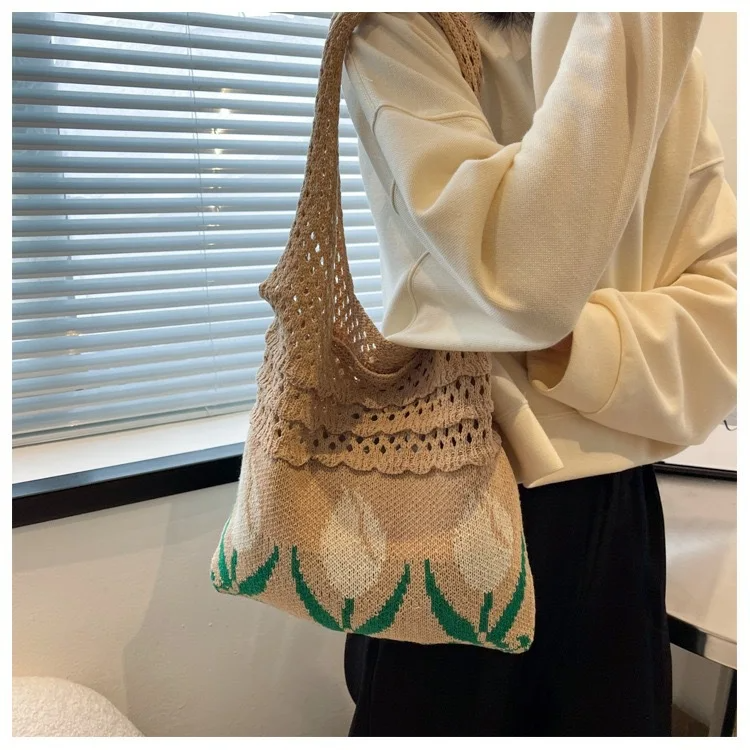 Retro Knitted Tulips Tote Bag (4 Colours)