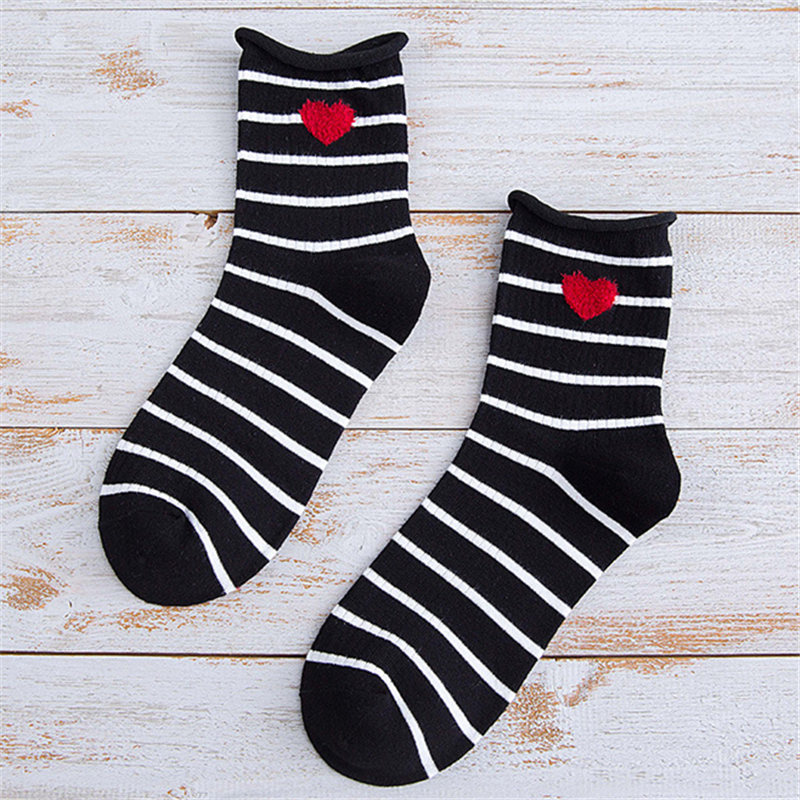 Striped Heart Embroidery Ankle Socks (7 Colours) - Ice Cream Cake