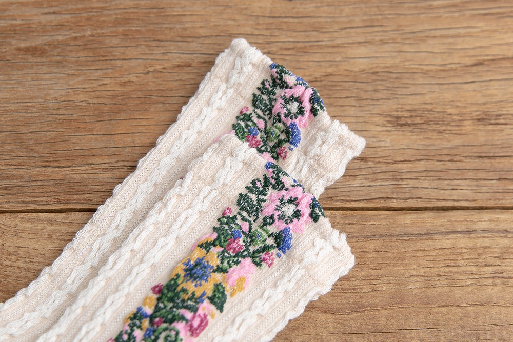 Floral Wreath Ankle Socks (5 Colours) - Ice Cream Cake