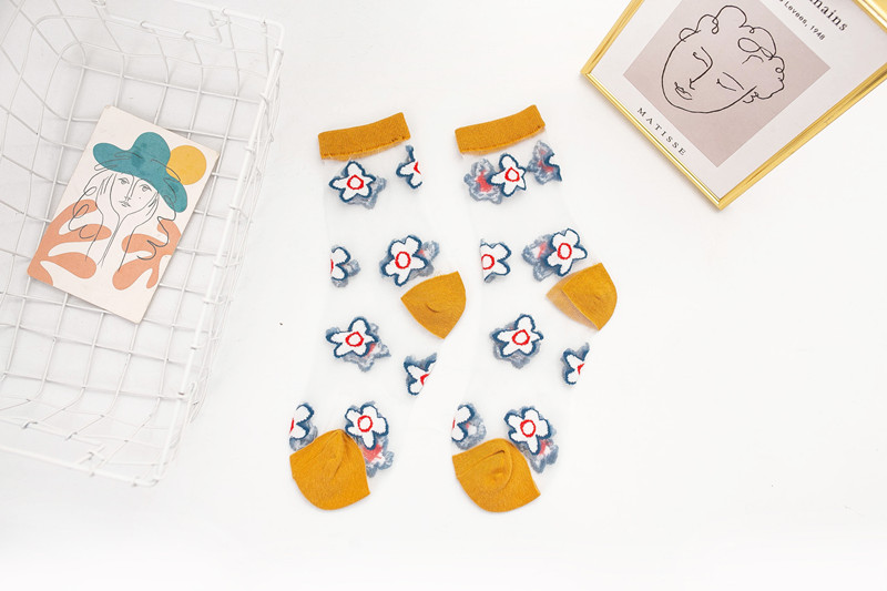 Sheer Daisy Ankle Socks (6 Colours)