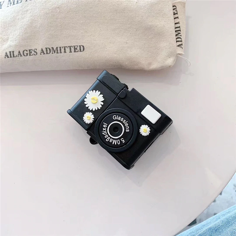 Vintage Style Daisy Camera Airpod Case Cover
