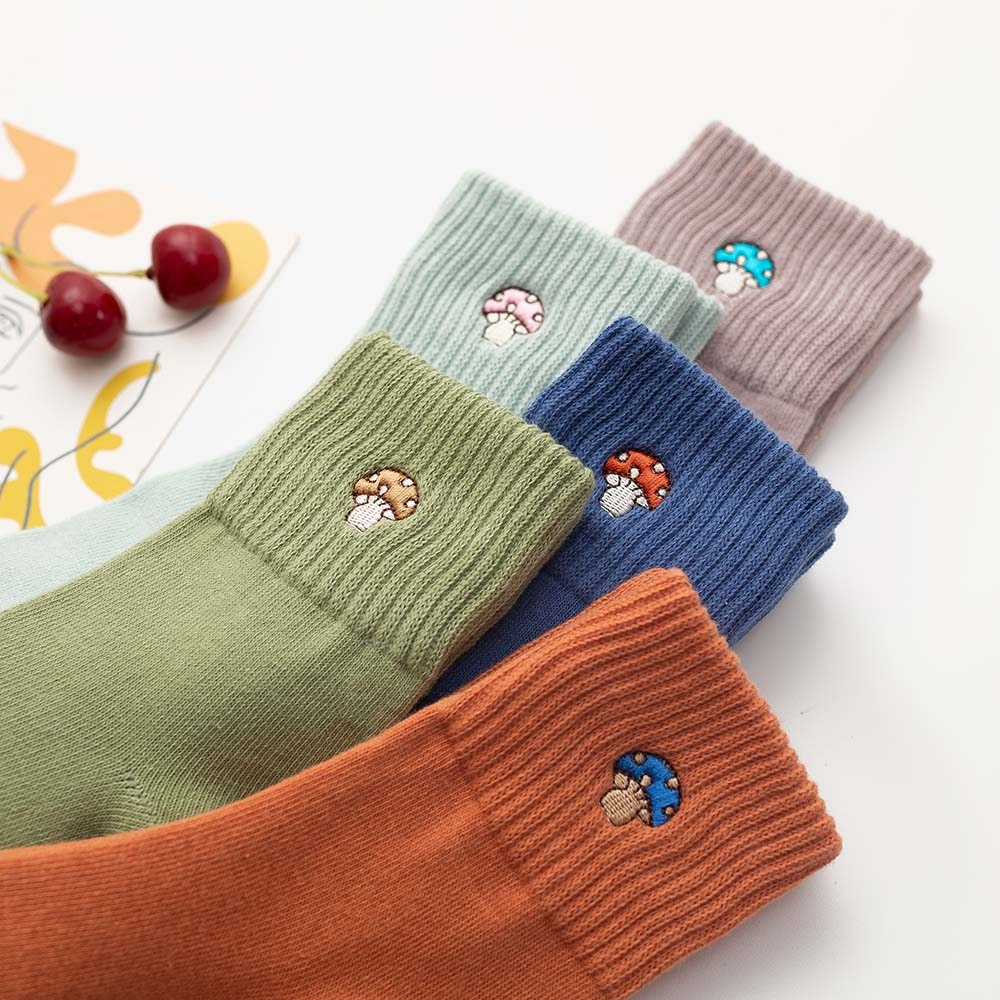 Mushroom Embroidery Ankle Socks (5 Colours)