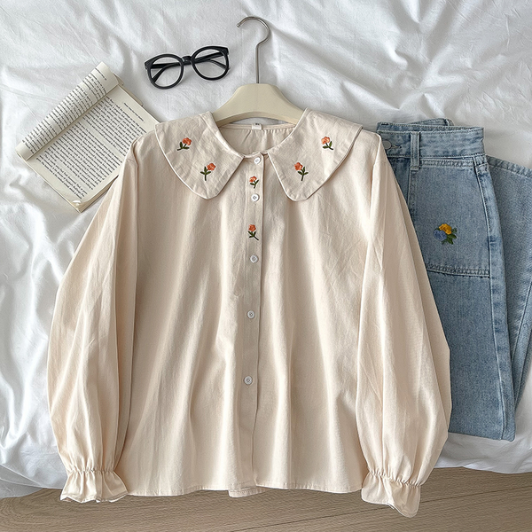 Floral Embroidery Peter Pan Collar Blouse