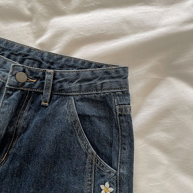 Daisy Embroidery Jeans