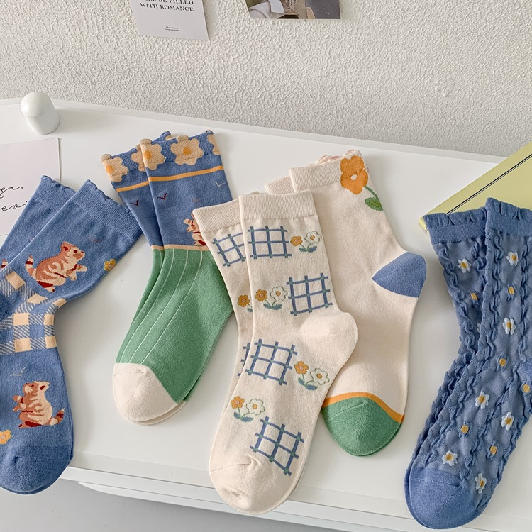 Kitten Cottage Ankle Socks (5 Designs)