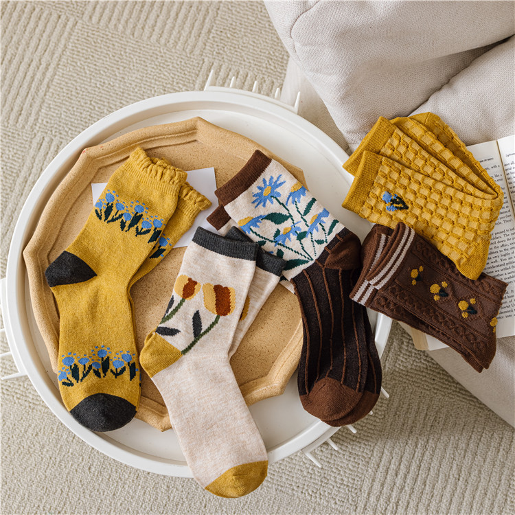 Flower Cottage Ankle Socks (5 Designs)
