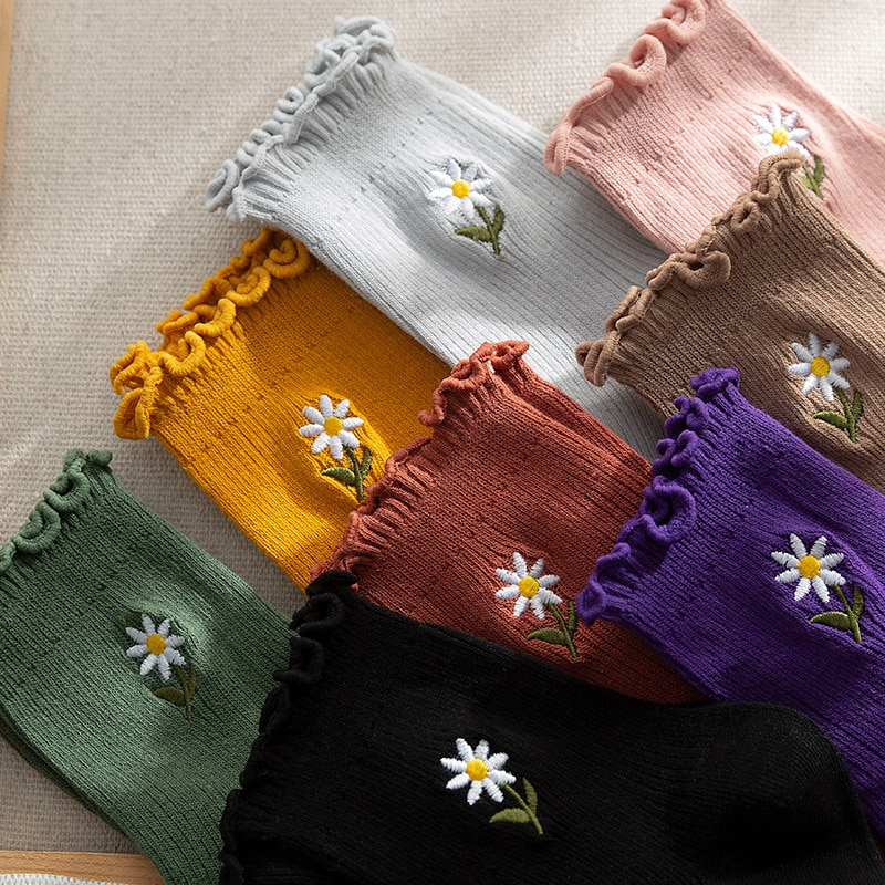 Frilly Daisy Socks (8 Colours)